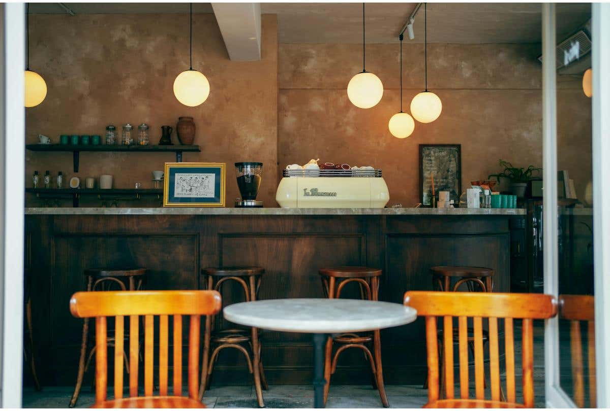 記憶中的巴黎之旅｜到訪Cafe Le Cinq，和「 kerzon 」來⼀ 場浪漫的法式咖啡約會